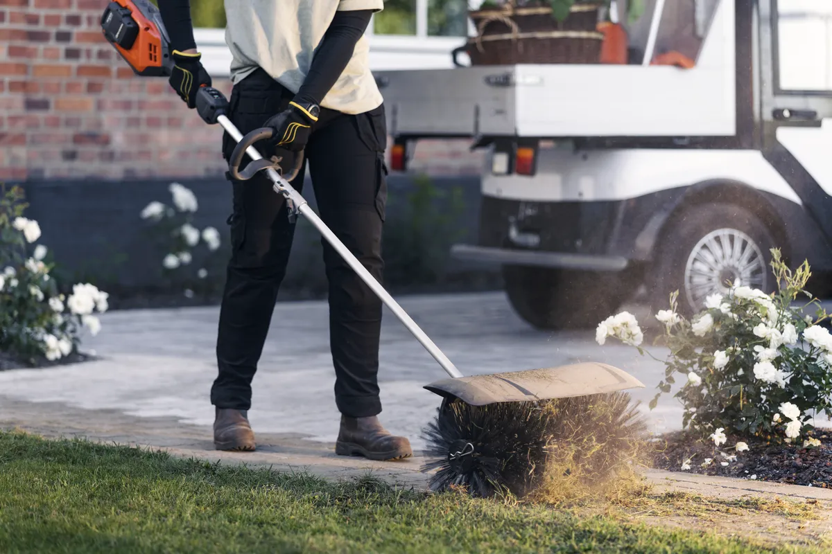 HUSQVARNA 525iLK - skats 2