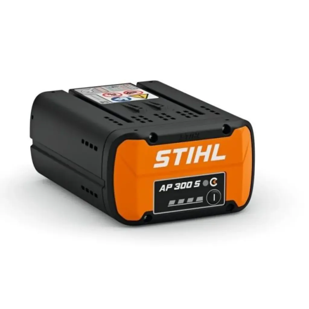 STIHL AP 300 S - skats 1