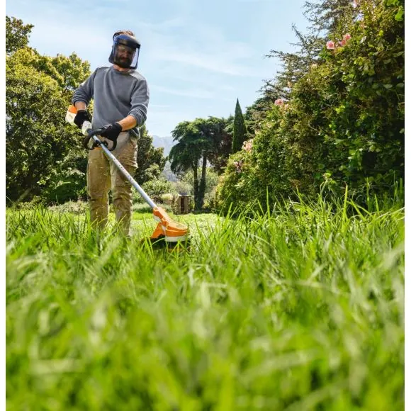 STIHL FSA 70 R SET - skats 3